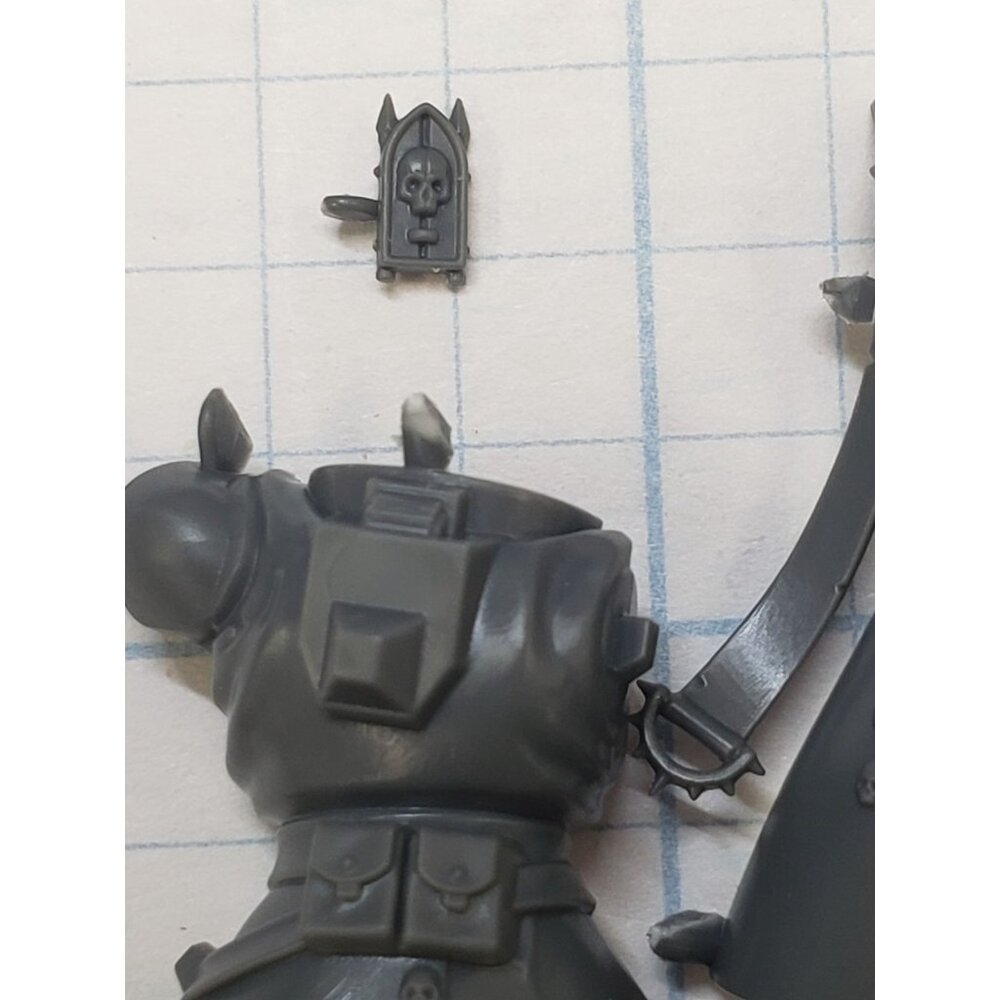 40k Space Marine Bits Primaris Chaplain Robed Armored Torso Legs Set #01 - Picture 5 of 6